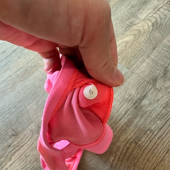 Lululemon Sports Bra - Picture 4 of 4